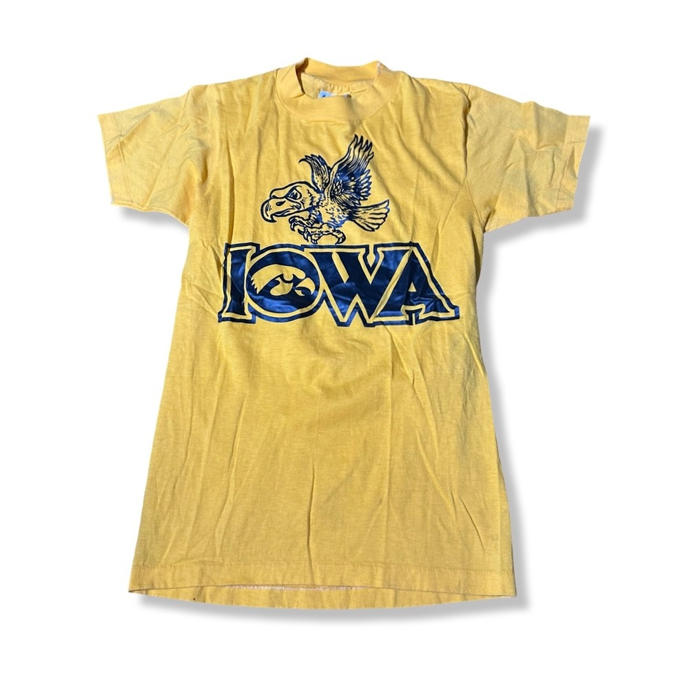 Vintage 80s Hanes T-Shirt Mens Small Yellow Excellent Iowa Hawkeyes USA Made